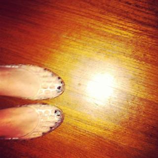 Renee Olstead feet photo thumbnail