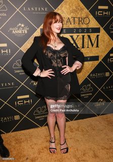 Renee Olstead feet photo 8