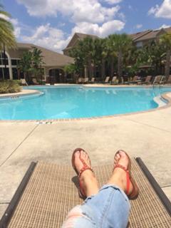 Renee Paquette feet photo thumbnail