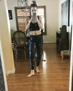 Renee Paquette feet photo thumbnail