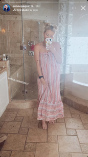 Renee Paquette feet photo thumbnail