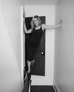 Renee Paquette feet photo thumbnail