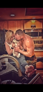 Renee Paquette feet photo thumbnail