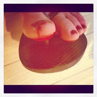 Renee Paquette feet photo thumbnail