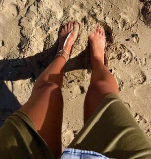 Renee Somerfield feet photo 12