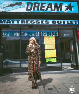 Reneé Rapp feet photo thumbnail