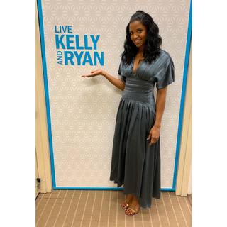 Renée Elise Goldsberry feet photo 18