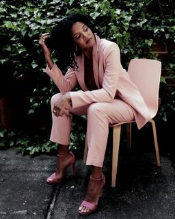 Renée Elise Goldsberry feet photo 12