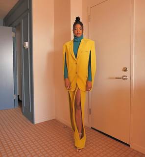 Renée Elise Goldsberry feet photo 5