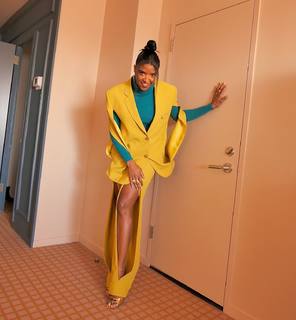 Renée Elise Goldsberry feet photo 4