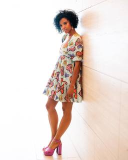 Renée Elise Goldsberry feet photo 18
