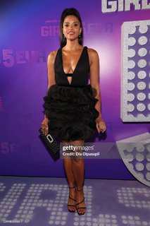 Renée Elise Goldsberry feet photo 9