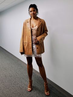 Renée Elise Goldsberry feet photo 2