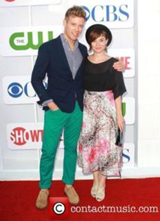 Renée Felice Smith feet photo 13