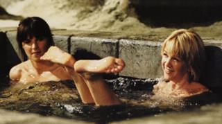 Renée O'Connor feet photo thumbnail