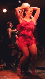 Renée O'Connor feet photo thumbnail