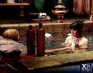 Renée O'Connor feet photo thumbnail