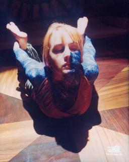 Renée O'Connor feet photo thumbnail