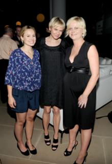 Renée Zellweger feet photo thumbnail