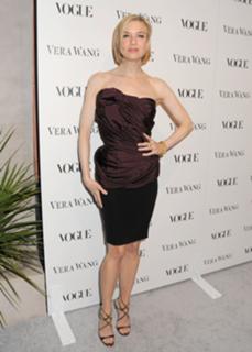 Renée Zellweger feet photo thumbnail