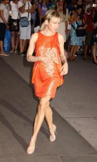 Renée Zellweger feet photo thumbnail