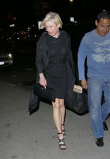 Renée Zellweger feet photo thumbnail