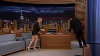 Renée Zellweger feet photo thumbnail
