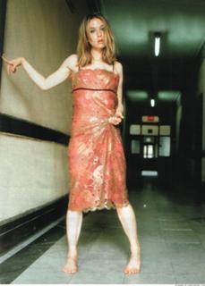 Renée Zellweger feet photo thumbnail