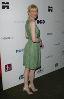 Renée Zellweger feet photo thumbnail