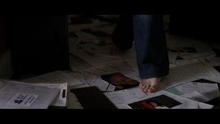 Renée Zellweger feet photo thumbnail