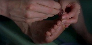 Renée Zellweger feet photo thumbnail