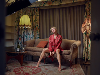 Renée Zellweger feet photo thumbnail