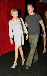 Renée Zellweger feet photo thumbnail