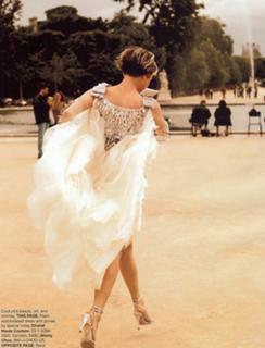 Renée Zellweger feet photo thumbnail