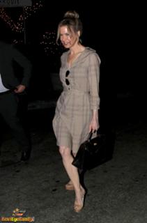 Renée Zellweger feet photo thumbnail