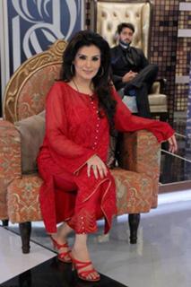 Resham feet photo 3