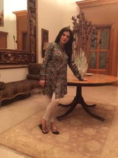 Resham feet photo 10