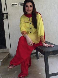 Resham feet photo 3