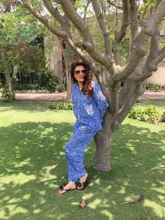Resham feet photo 9