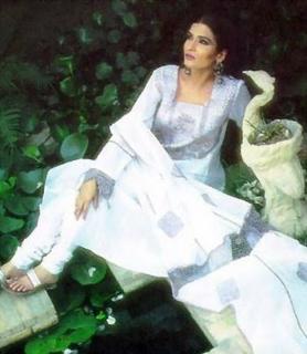 Resham feet photo 1