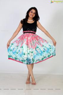 Reshma feet photo 3
