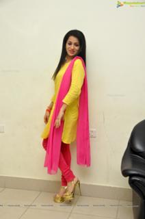Reshma feet photo 16