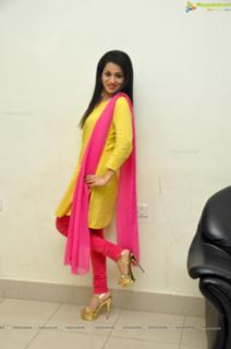 Reshma feet photo 15