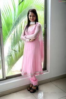 Reshma feet photo 6
