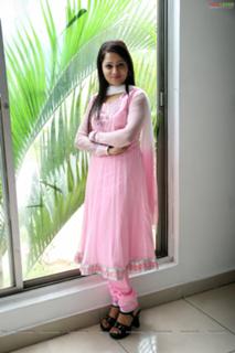Reshma feet photo 5