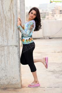 Reshma feet photo 15