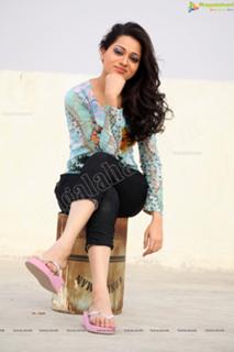 Reshma feet photo 7