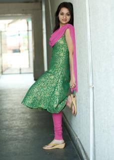 Reshma feet photo 18