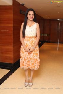 Reshma feet photo 18