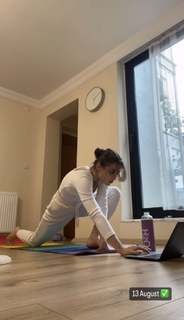 Reyhaneh Parsa feet photo thumbnail